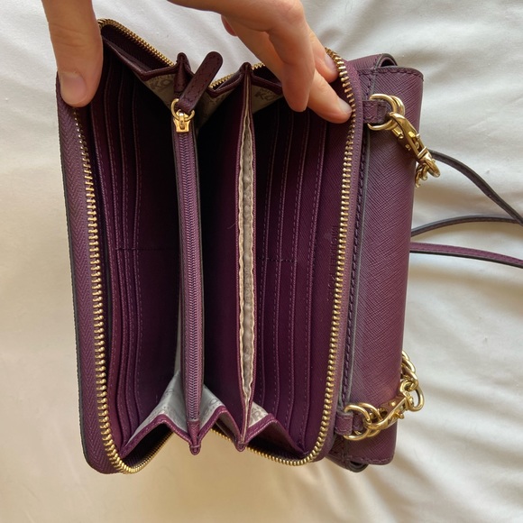 Michael Kors plum & MK signature print crossbody bad with built in wallet - Picture 6 of 7